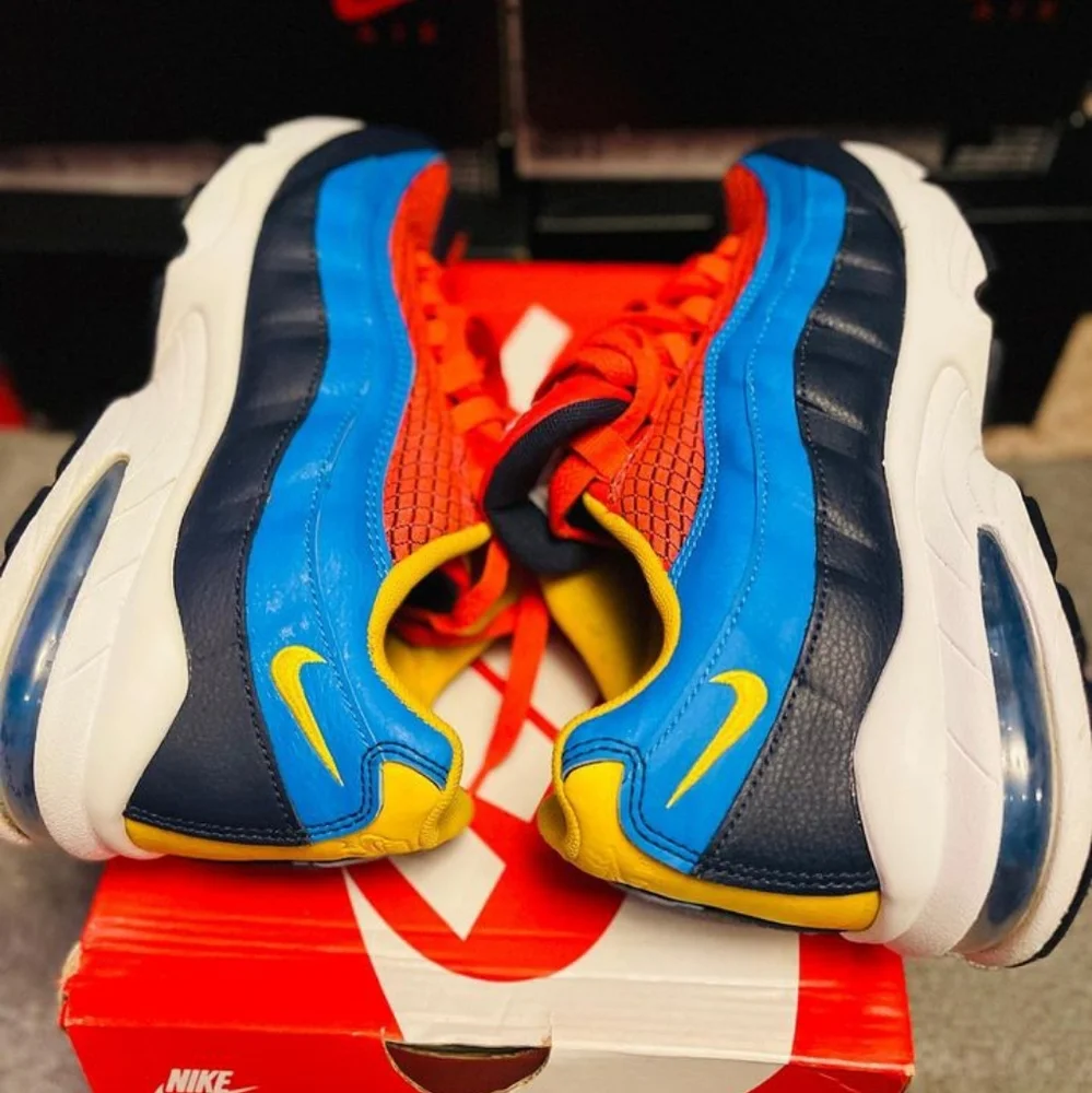 Air Max 95 (Yellow, Blue, Crimson, Navy)(Used)(Big Kids 7Y)